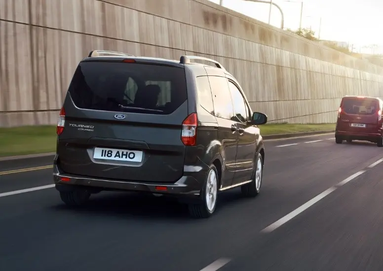 Ford Tourneo Courier Tourneo Courier 1.5 TDCI Deluxe 5