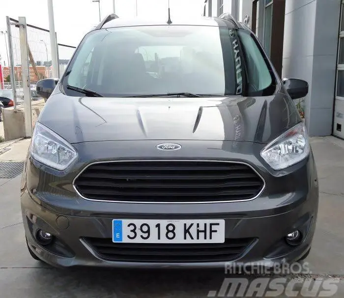 Ford Tourneo Courier Tourneo Courier 1.5 TDCI Titanium Plus 4