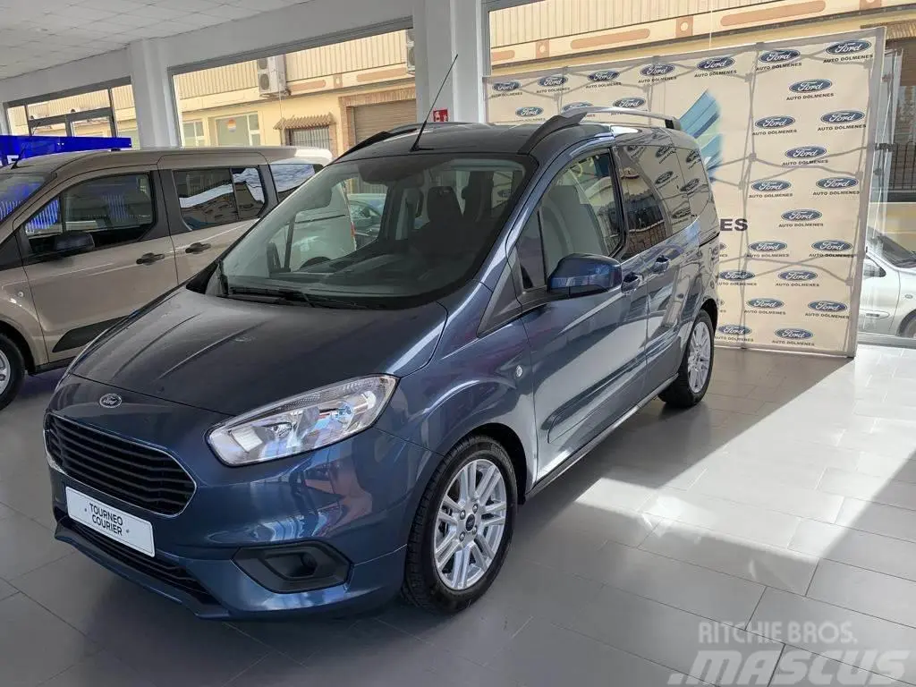 Ford Tourneo Courier Tourneo Courier 1.5 TDCI Titanium 3
