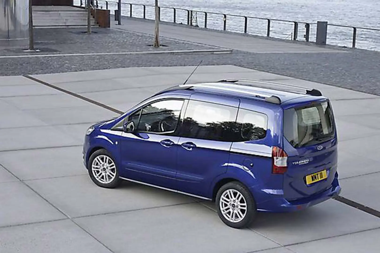 Ford Tourneo Courier Tourneo Courier 1.5 TDCI Trend 3