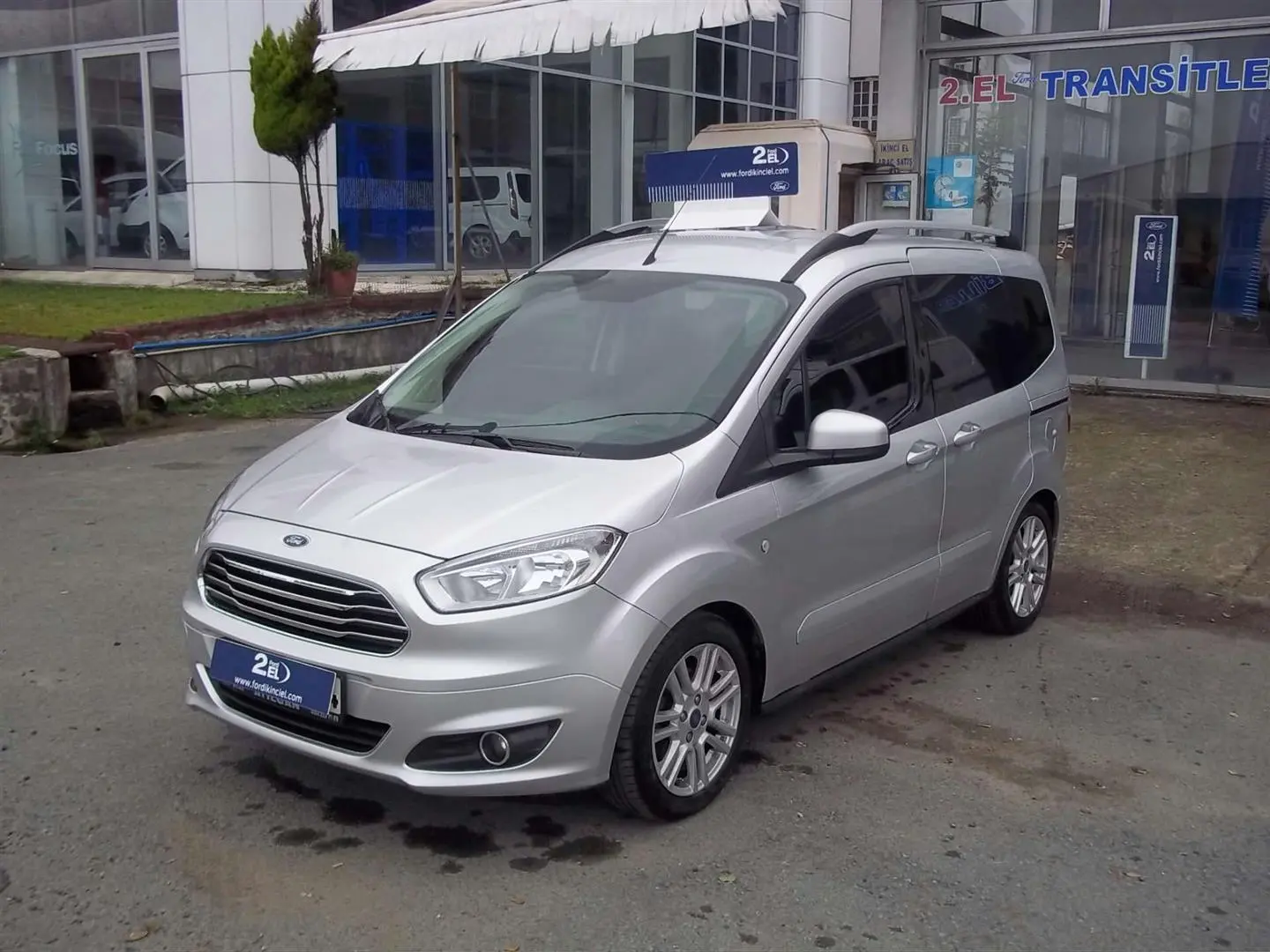 Ford Tourneo Courier Tourneo Courier 1.6 TDCI Titanium Plus 3