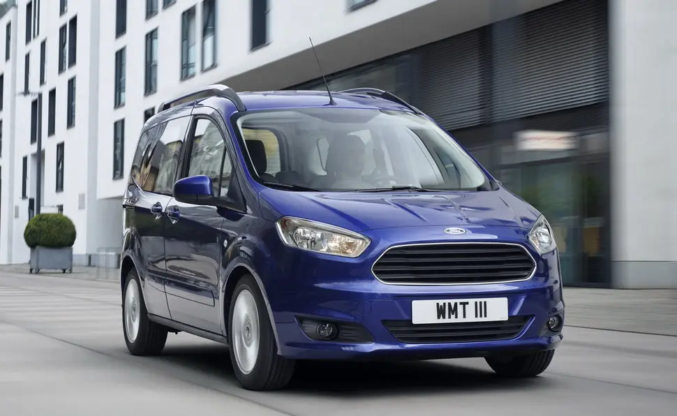 Ford Tourneo Courier Tourneo Courier 1.6 TDCI Titanium Plus 4