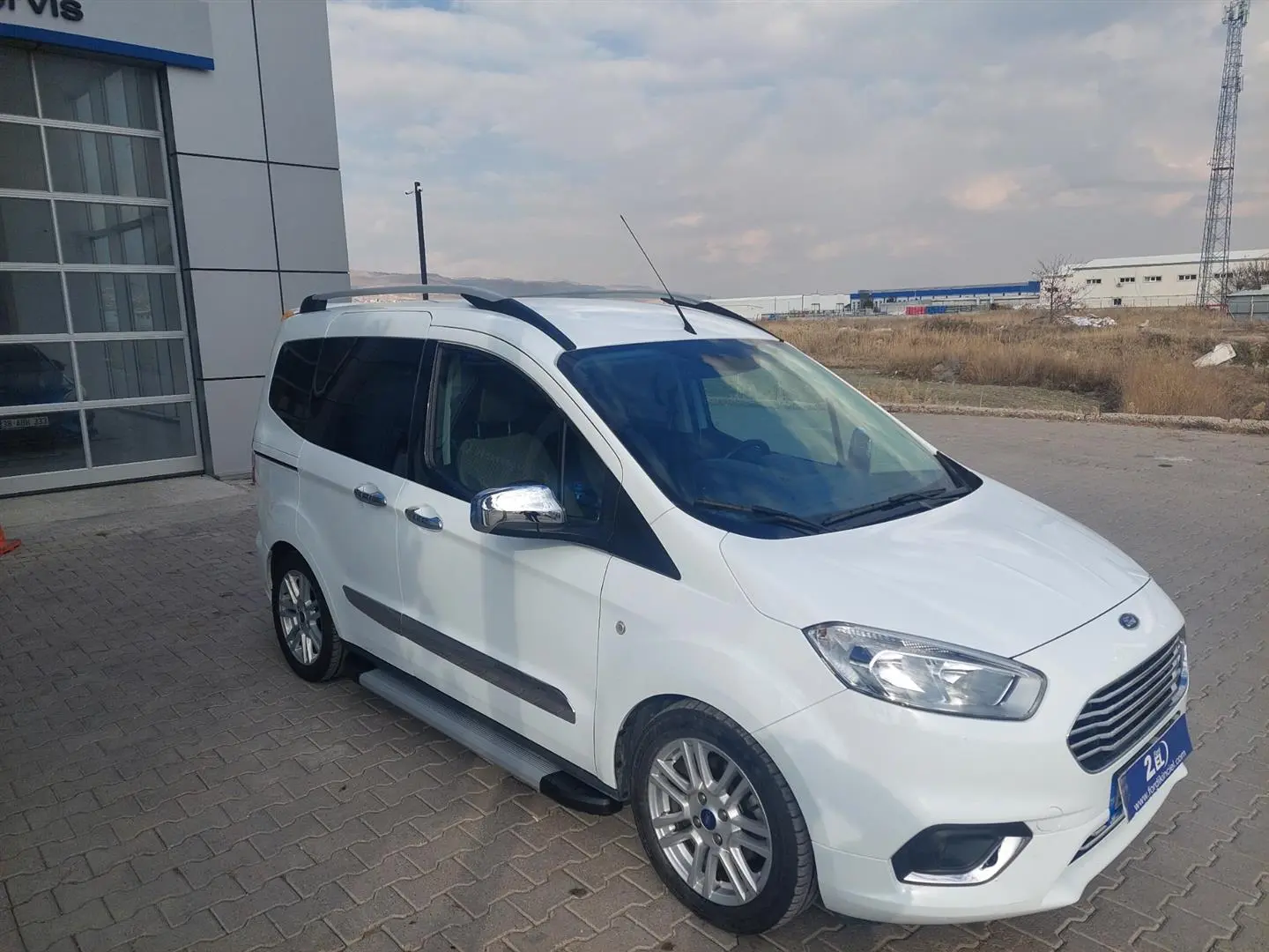 Ford Tourneo Courier Tourneo Courier Journey 1.5 TDCI M1 Delux 6