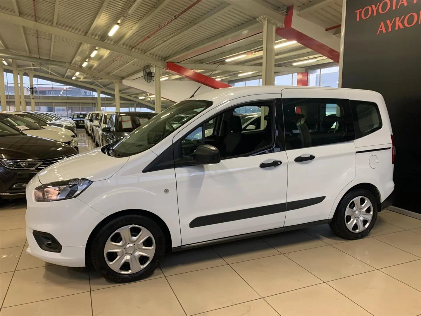 Ford Tourneo Courier Tourneo Courier Journey 1.5 TDCI Titanium Plus 6
