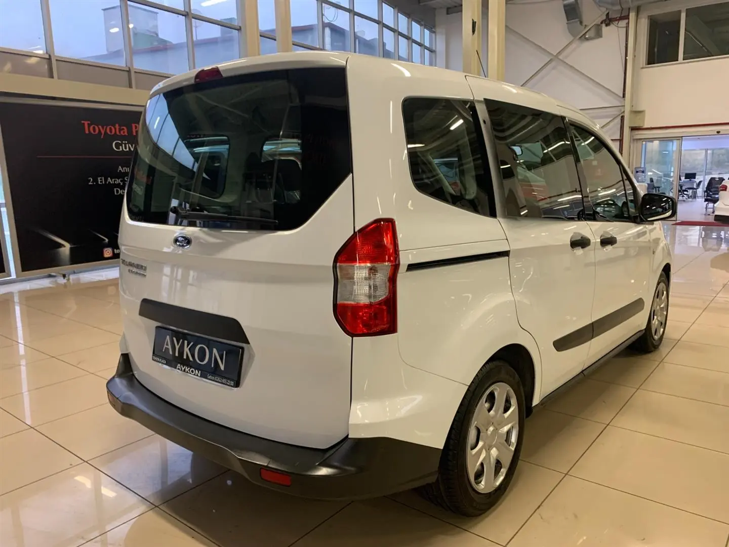 Ford Tourneo Courier Tourneo Courier Journey 1.5 TDCI Trend 4