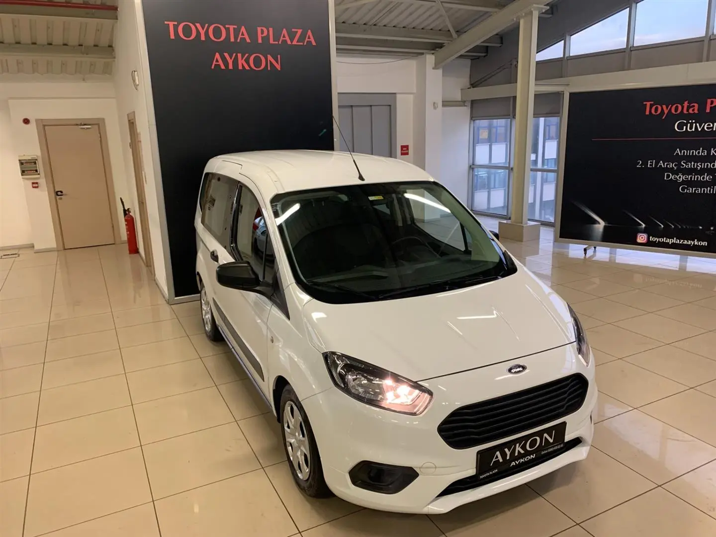 Ford Tourneo Courier Tourneo Courier Journey 1.5 TDCI Trend 3