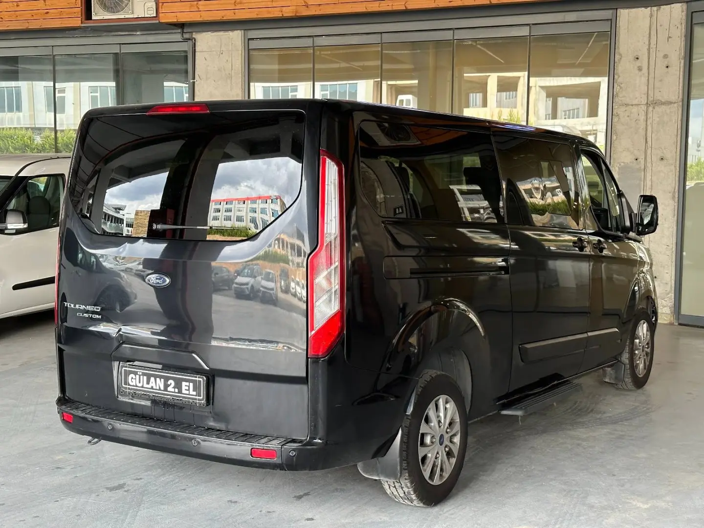 Ford Tourneo Custom Tourneo Custom 2.0 EcoBlue 320 L Bagajlı Titanium Plus 6