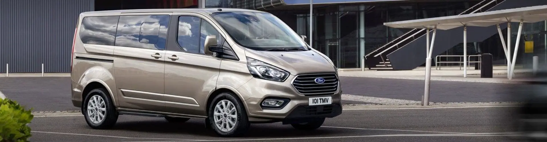 Ford Tourneo Custom Tourneo Custom 2.0 EcoBlue 320 S Bagajlı Titanium Plus 0