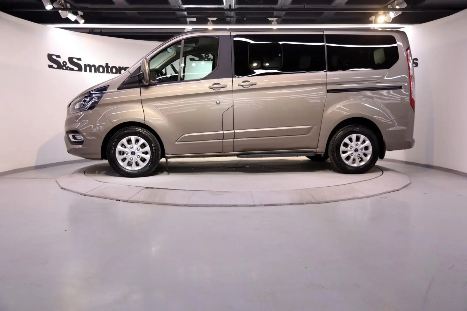 Ford Tourneo Custom Tourneo Custom 2.0 EcoBlue 320 S Titanium Plus 5