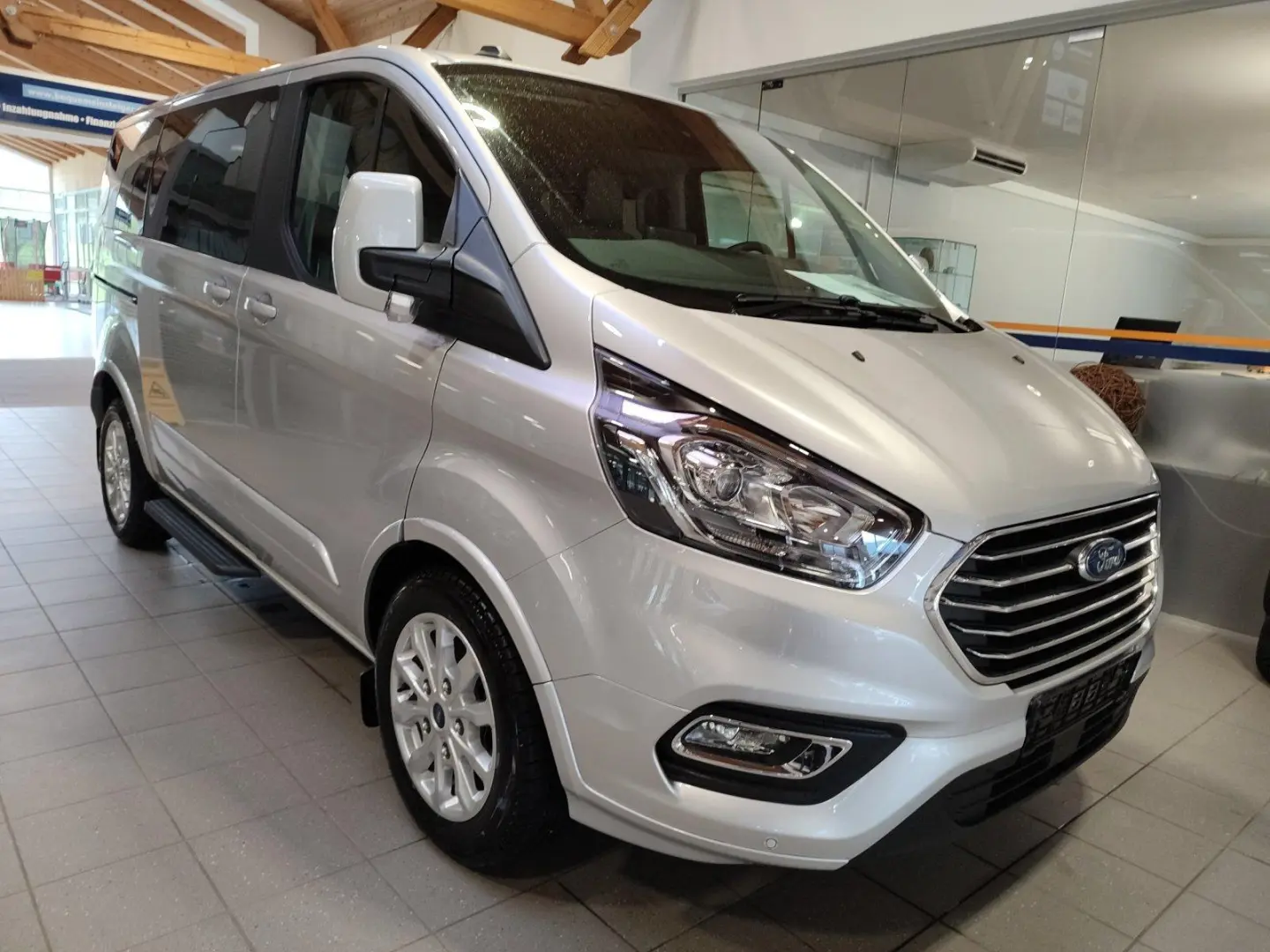 Ford Tourneo Custom Tourneo Custom 2.0 TDCI EcoBlue 320 L Titanium Plus 7
