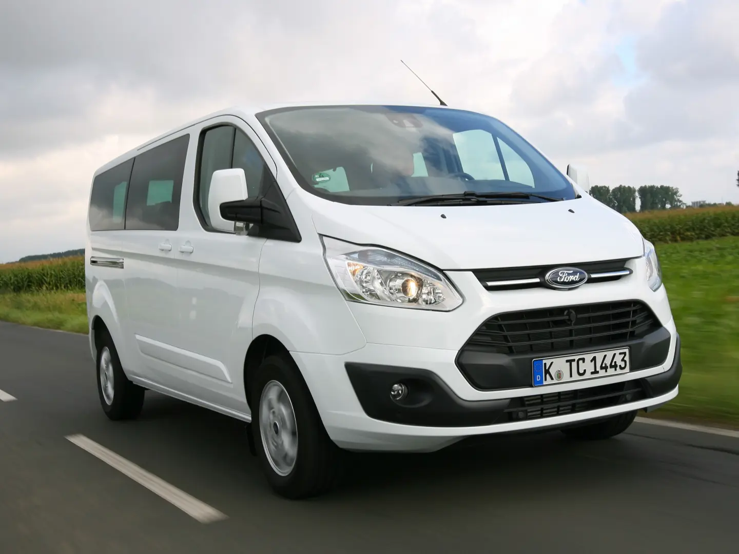 Ford Tourneo Custom Tourneo Custom 2.2 TDCI 300 L Titanium 4