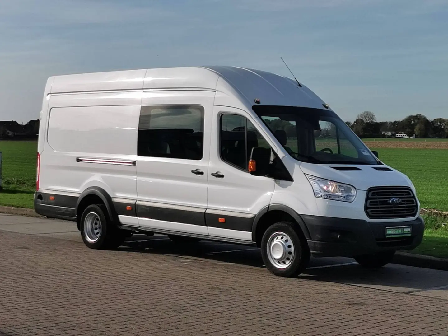 Ford Transit Transit 2.0 410 L Deluxe  4