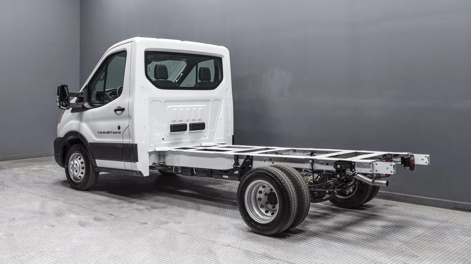 Ford Transit Transit 2.0 EB 330 S Chassis Trend 0