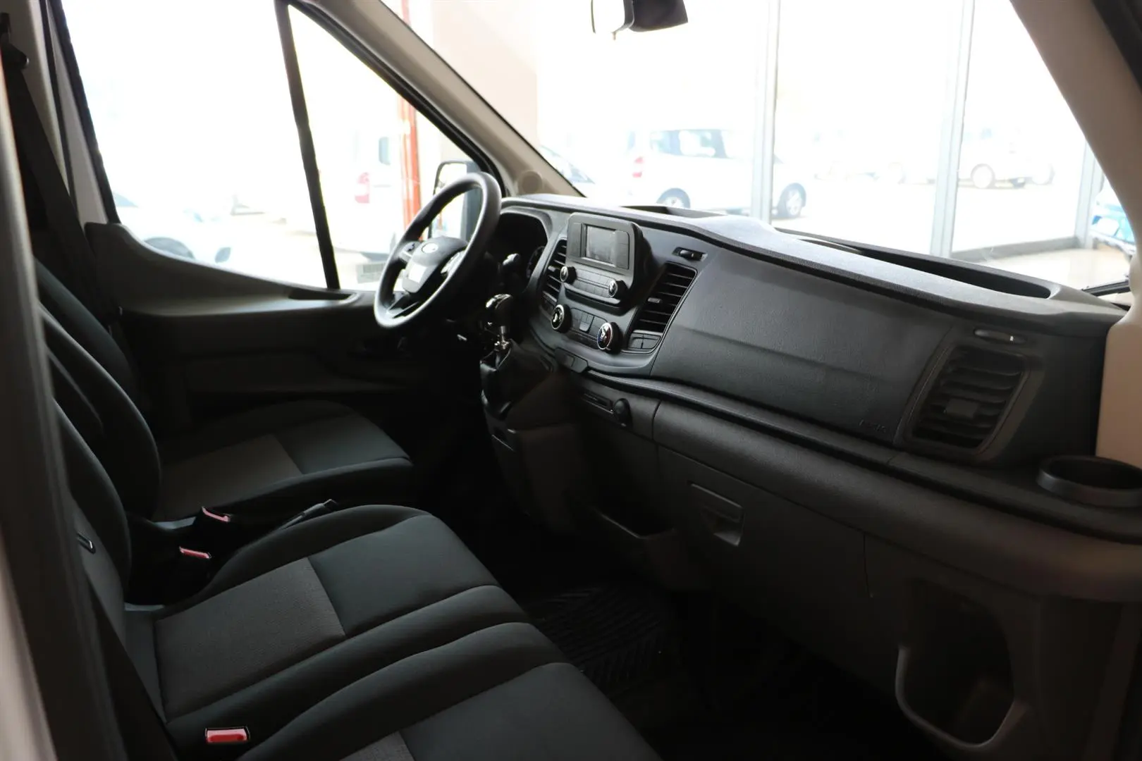 Ford Transit Transit 460 ED Ekstra uzun şasi çift arka teker 1