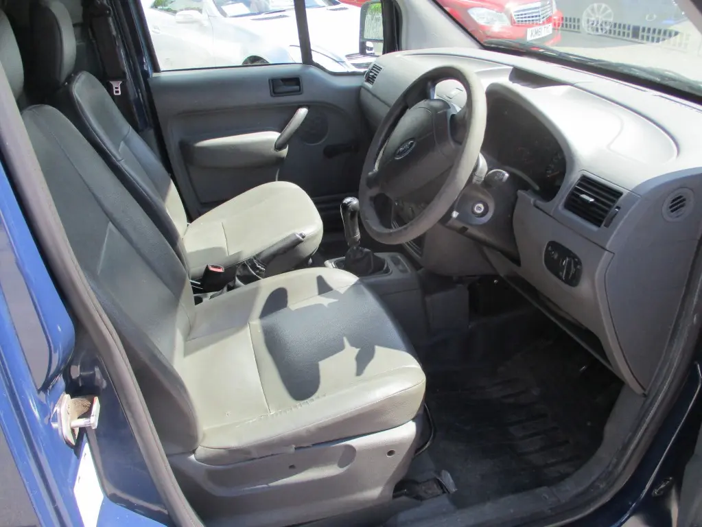 Ford Transit Connect Transit Connect 1.8 TDDI T200 S 4