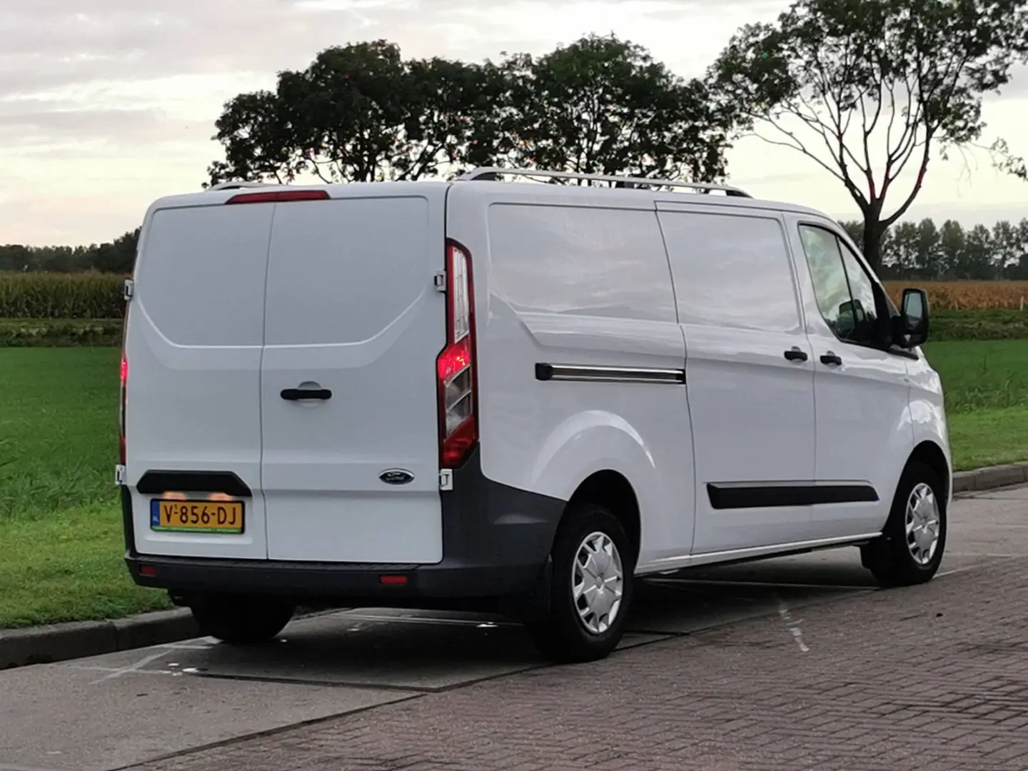 Ford Transit Custom Transit Custom 2.2 TDCI 330 L Trend 3