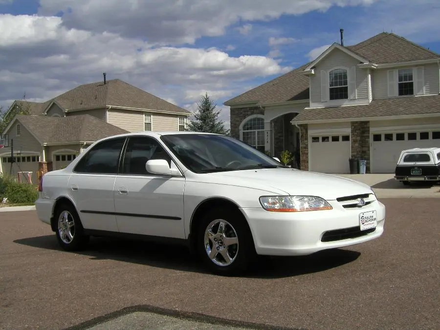 Honda Accord Accord 1.6i S 5