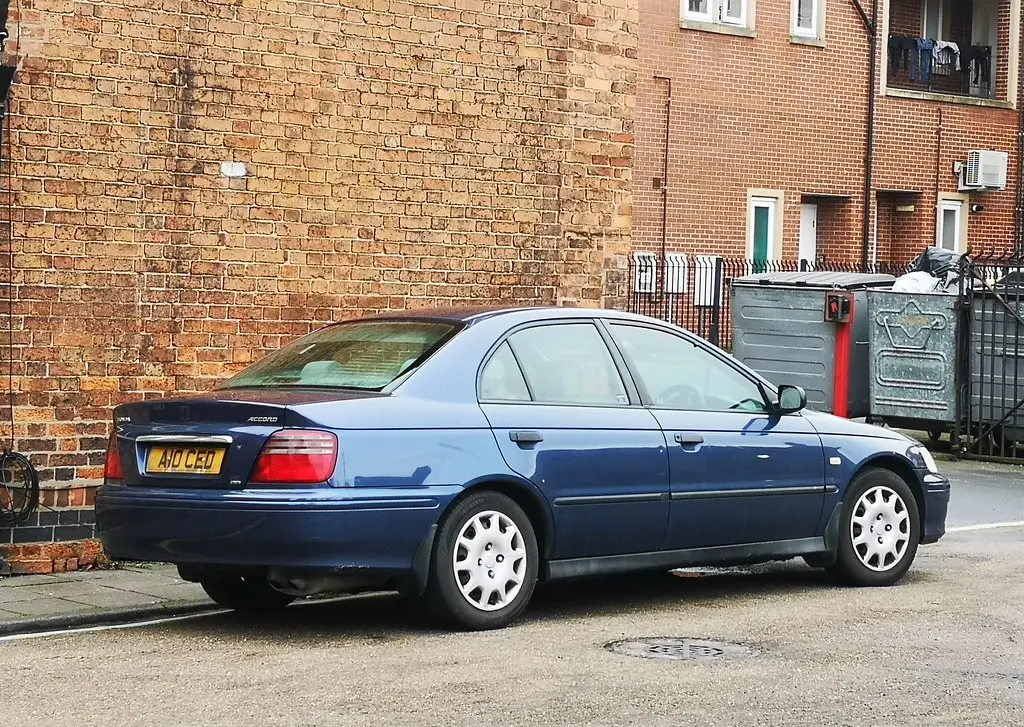 Honda Accord Accord 1.8i LS 2