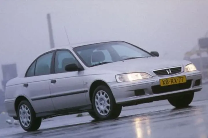 Honda Accord Accord 1.8i LS 4