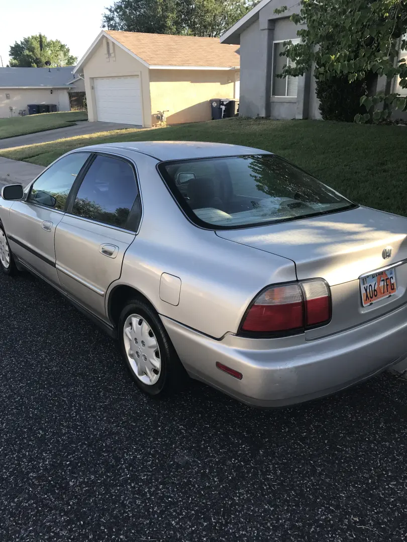 Honda Accord Accord 2.0i ES 6