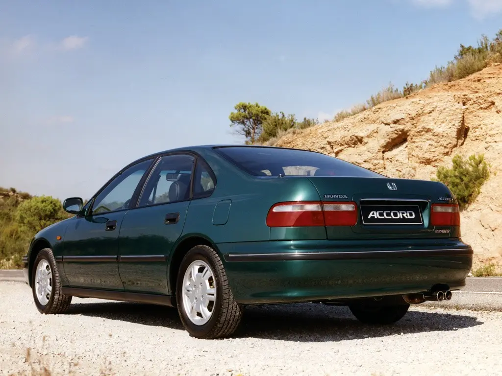 Honda Accord Accord 2.0i ES 7