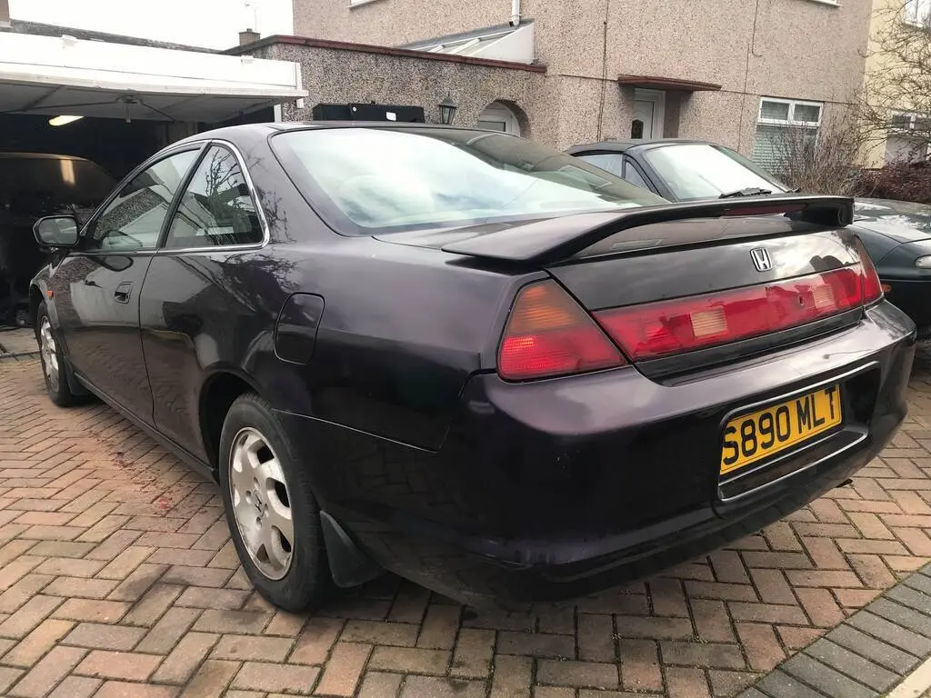Honda Accord Accord 2.0i ES 4