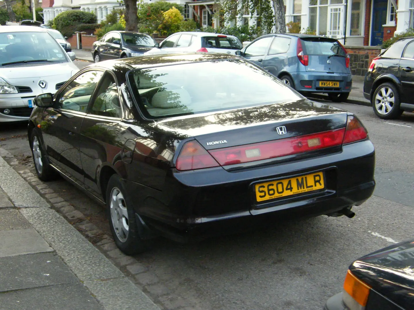 Honda Accord Accord 2.0i ES 6