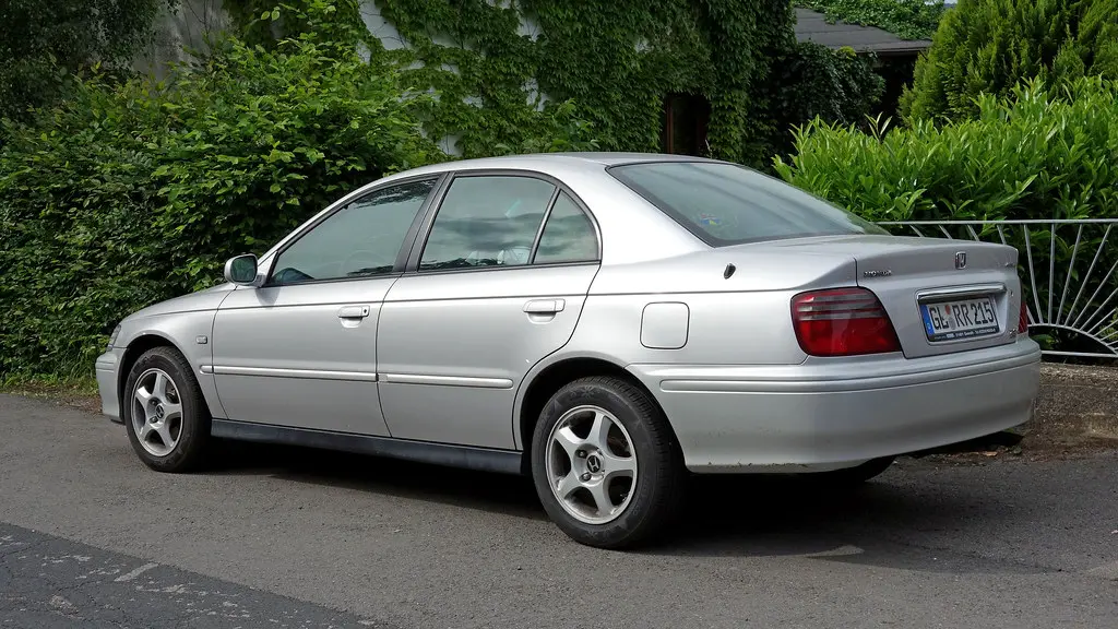 Honda Accord Accord 2.0i ES 6