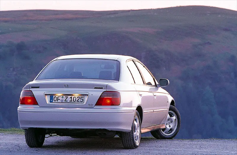 Honda Accord Accord 2.0i ES 6