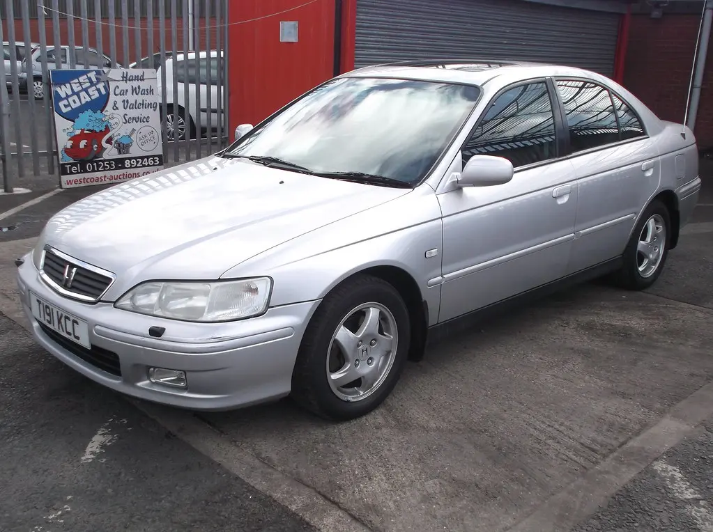 Honda Accord Accord 2.0i ES 3