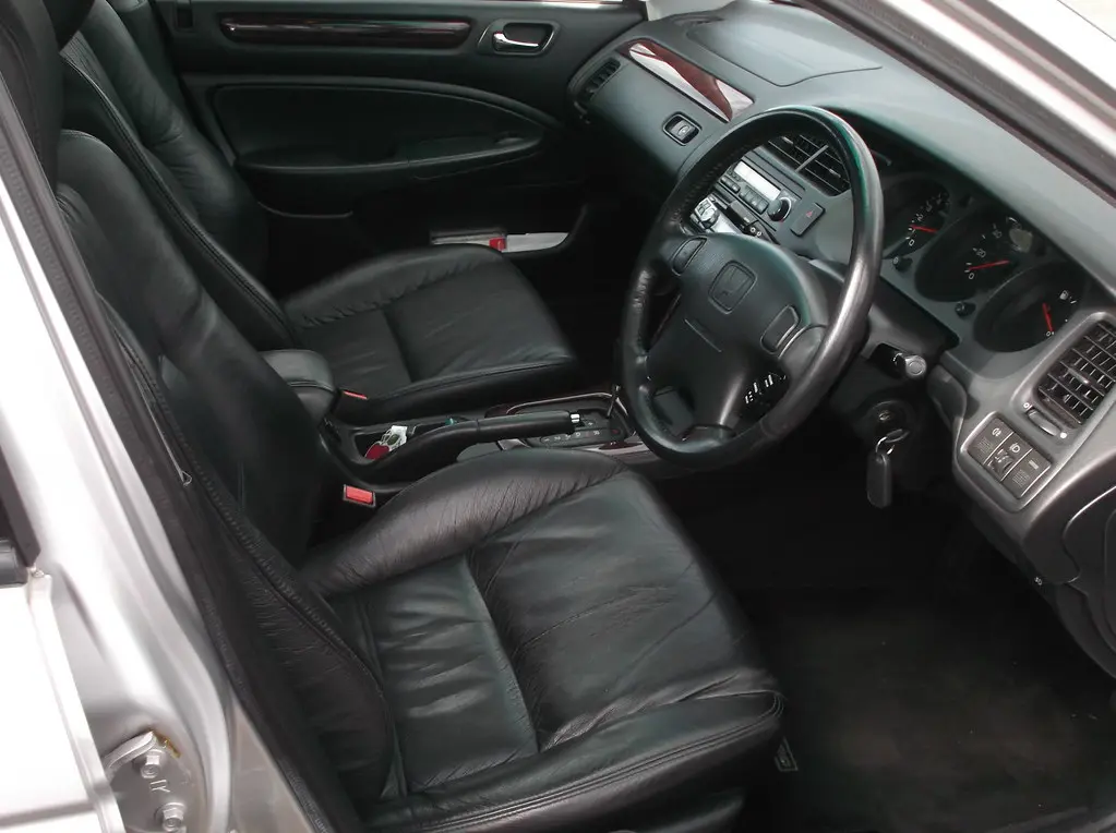Honda Accord Accord 2.0i ES 5