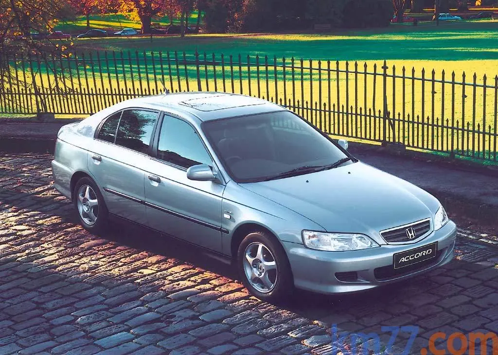 Honda Accord Accord 2.0i ES 1