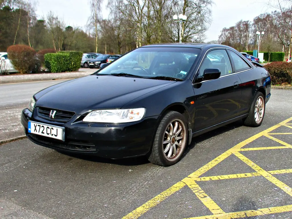 Honda Accord Accord 2.0i ES 5
