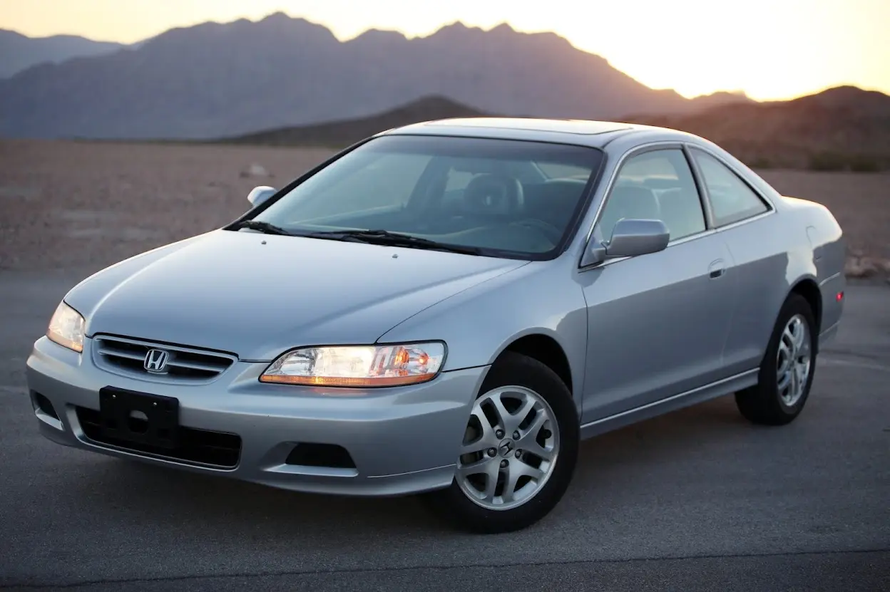Honda Accord Accord 2.0i ES 4