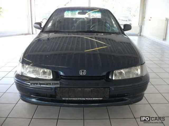 Honda Accord Accord 2.0i LS 2