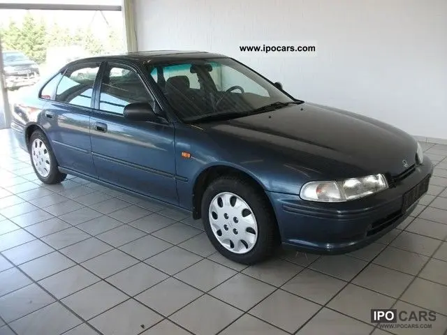 Honda Accord Accord 2.0i LS 5