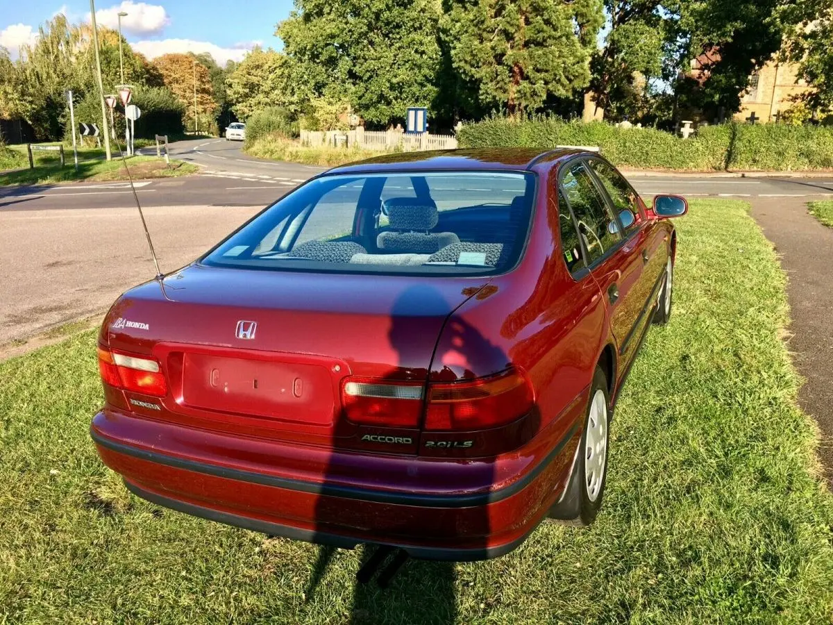 Honda Accord Accord 2.0i LS 0