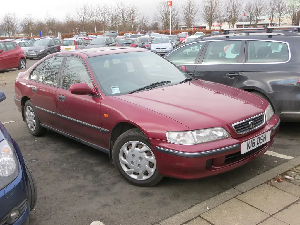 Honda Accord Accord 2.0i LS 4