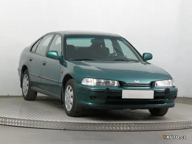 Honda Accord Accord 2.0i LS 5