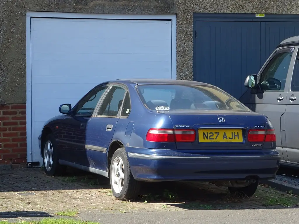 Honda Accord Accord 2.0i LS 7