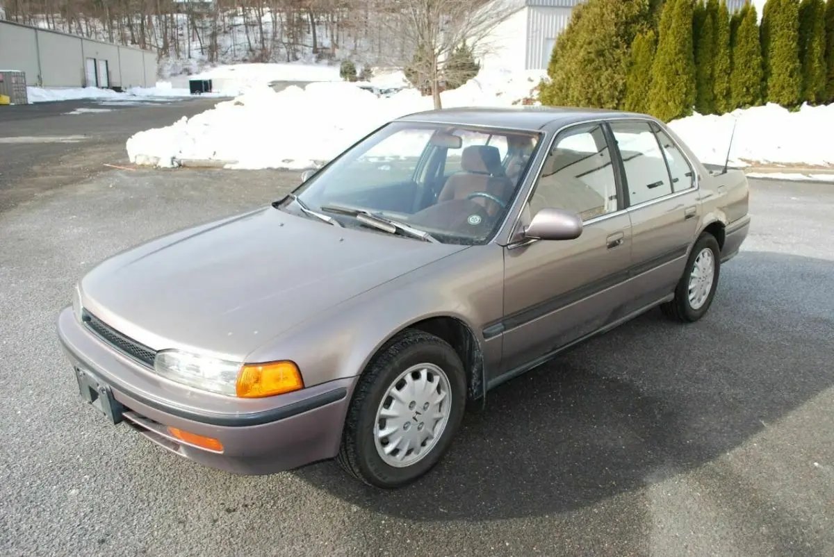 Honda Accord Accord 2.0i S 4