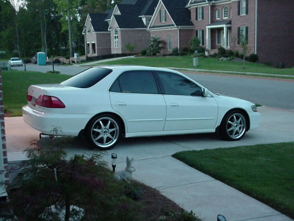 Honda Accord Accord 1.8i LS 1