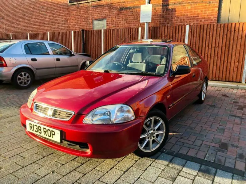 Honda Civic Civic 1.6i LS 6