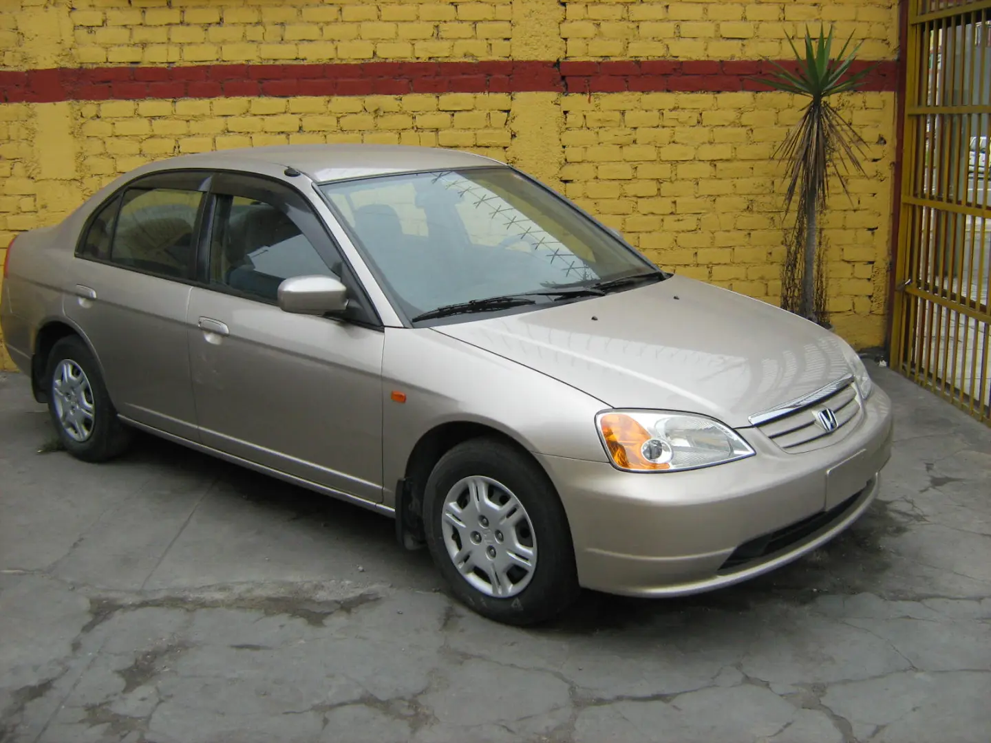 Honda Civic Civic Sedan 1.4i LS 5