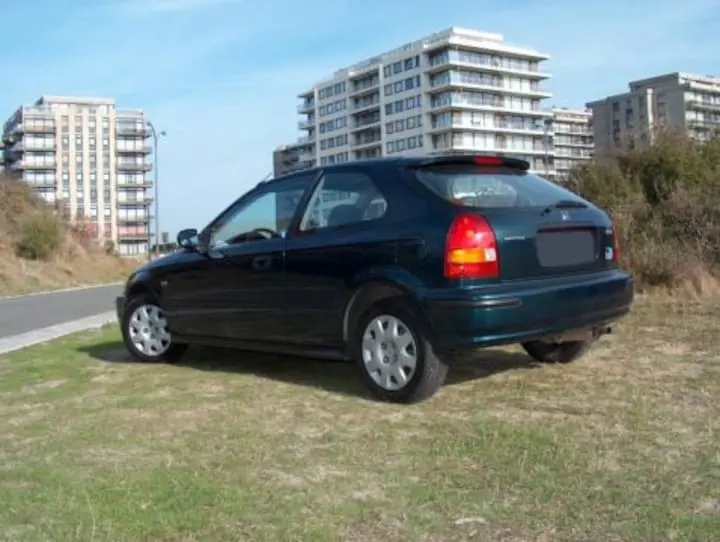 Honda Civic Civic Sedan 1.4i S 5