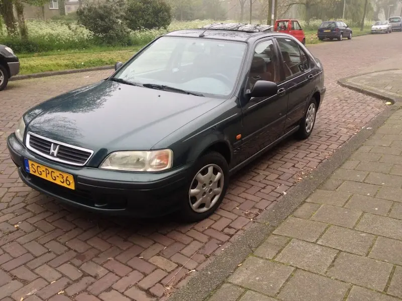 Honda Civic Civic Sedan 1.4i S 7