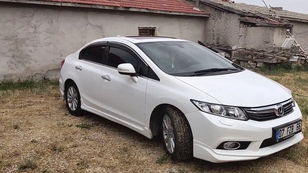 Honda Civic Civic Sedan 1.6 i-VTEC ECO Elegance 1