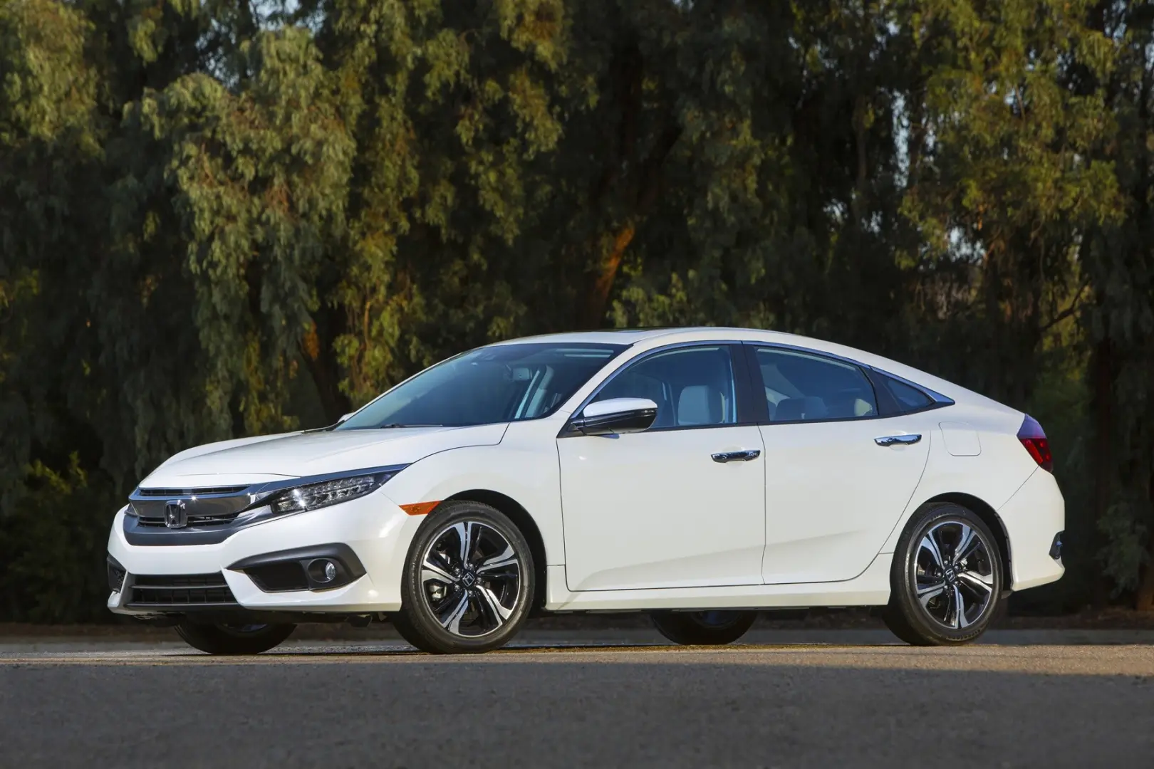 Honda Civic Civic Sedan 1.6 i-VTEC Elegance 7