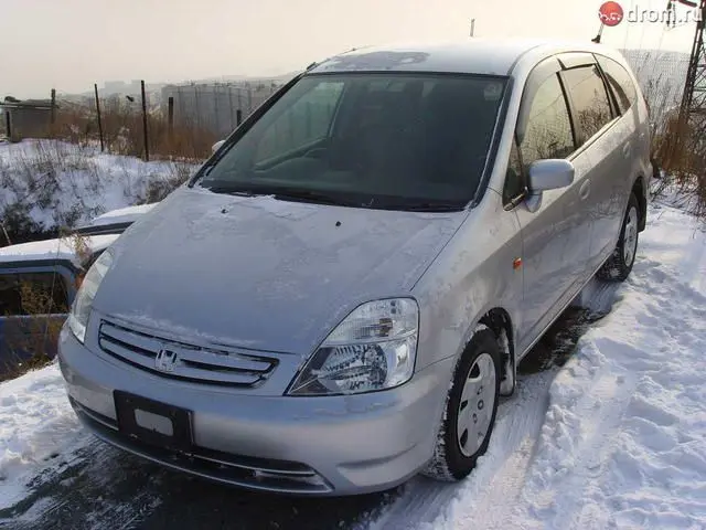 Honda Stream Stream 1.7 LS 3