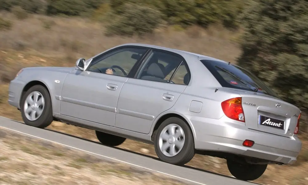 Hyundai Accent Accent 1.3 GS 2